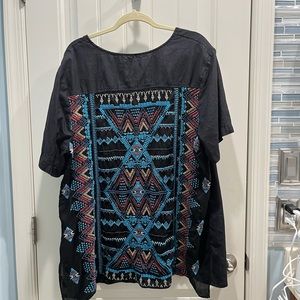 Johnny Was Linen tunic in black with embroidered back. Size 2X.